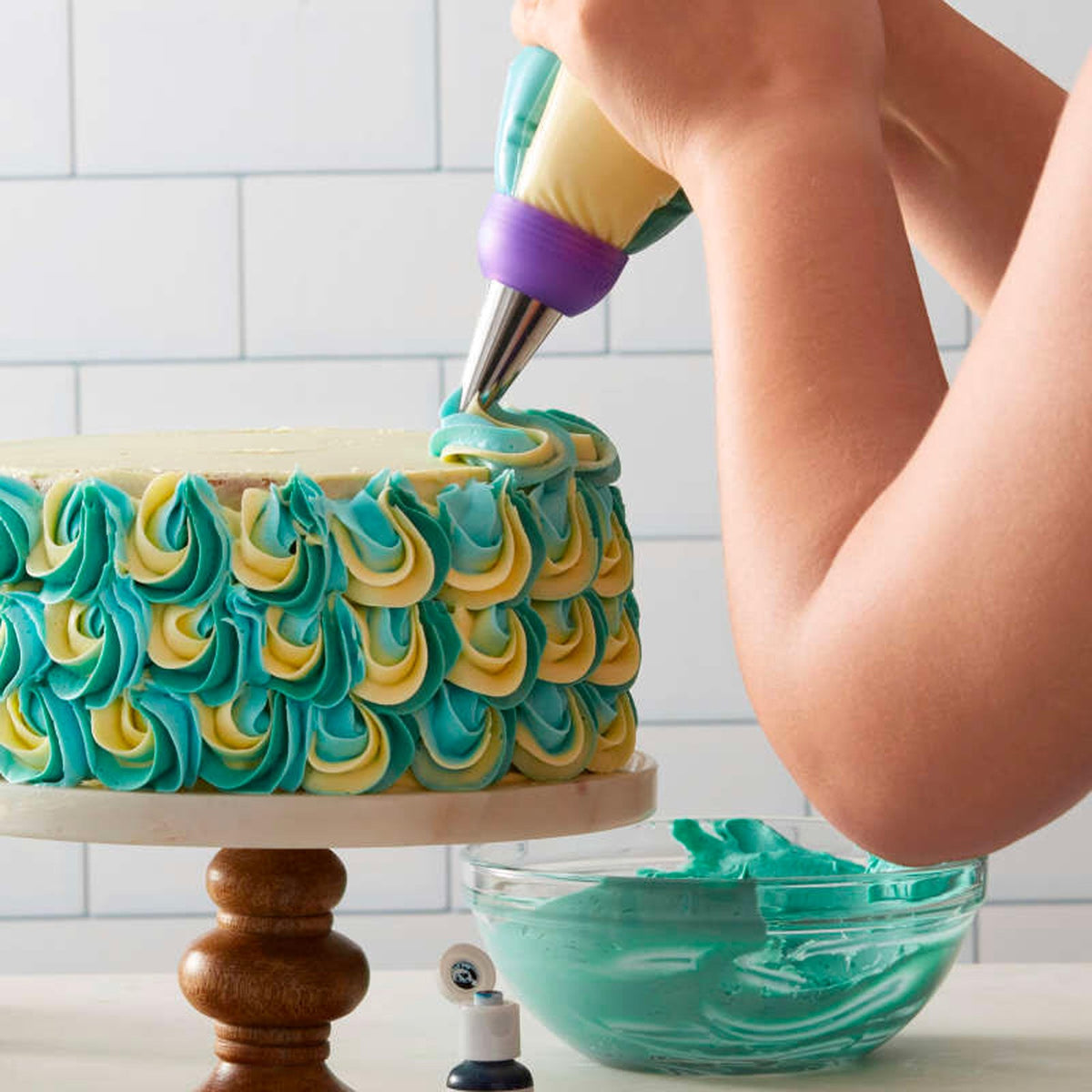 Wilton ColorSwirl Tri-Color Large Coupler