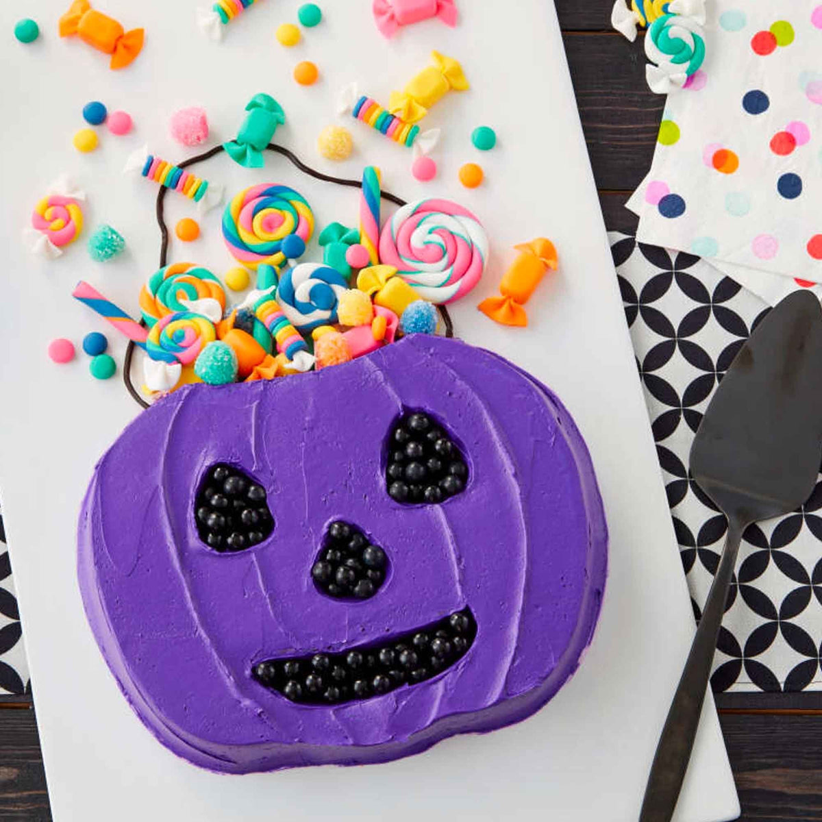 Jack-O-Lantern Cake Tin