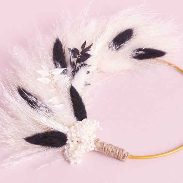 Black & White Dried Flower Ring 14cm (Without Stem)