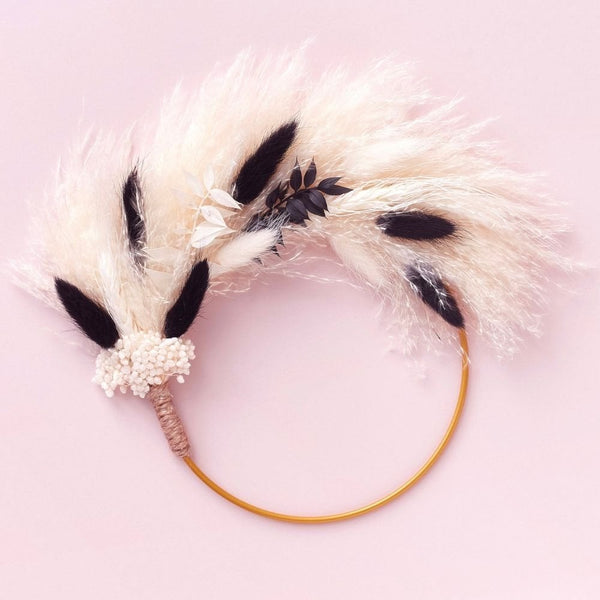 Black & White Dried Flower Ring 14cm (Without Stem)