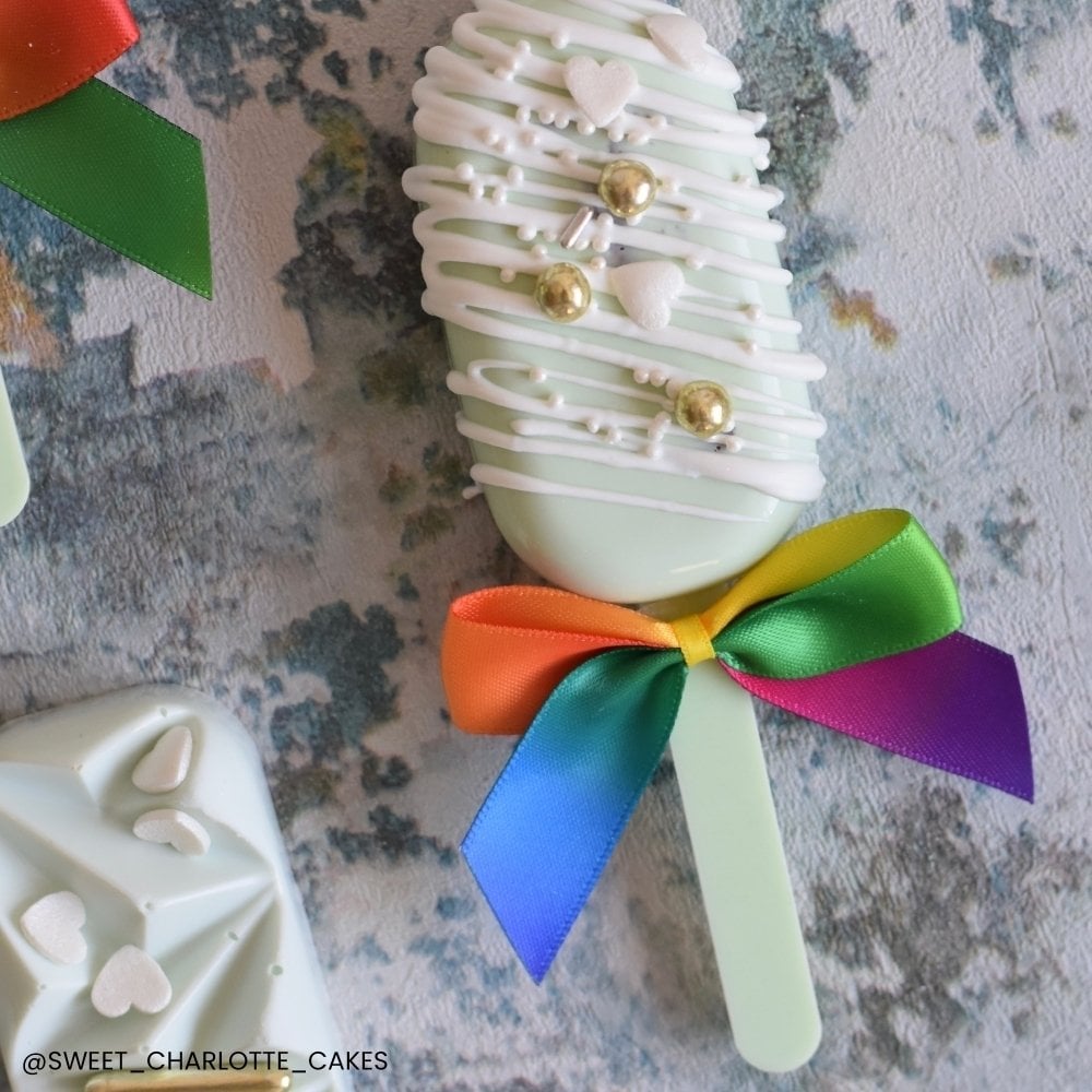 Green Pastel Cakesicle Sticks x 10