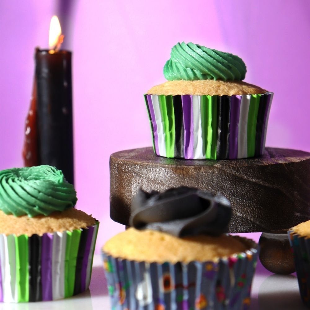 Trick or Treat Halloween Foil-Lined Cupcake Cases x 60