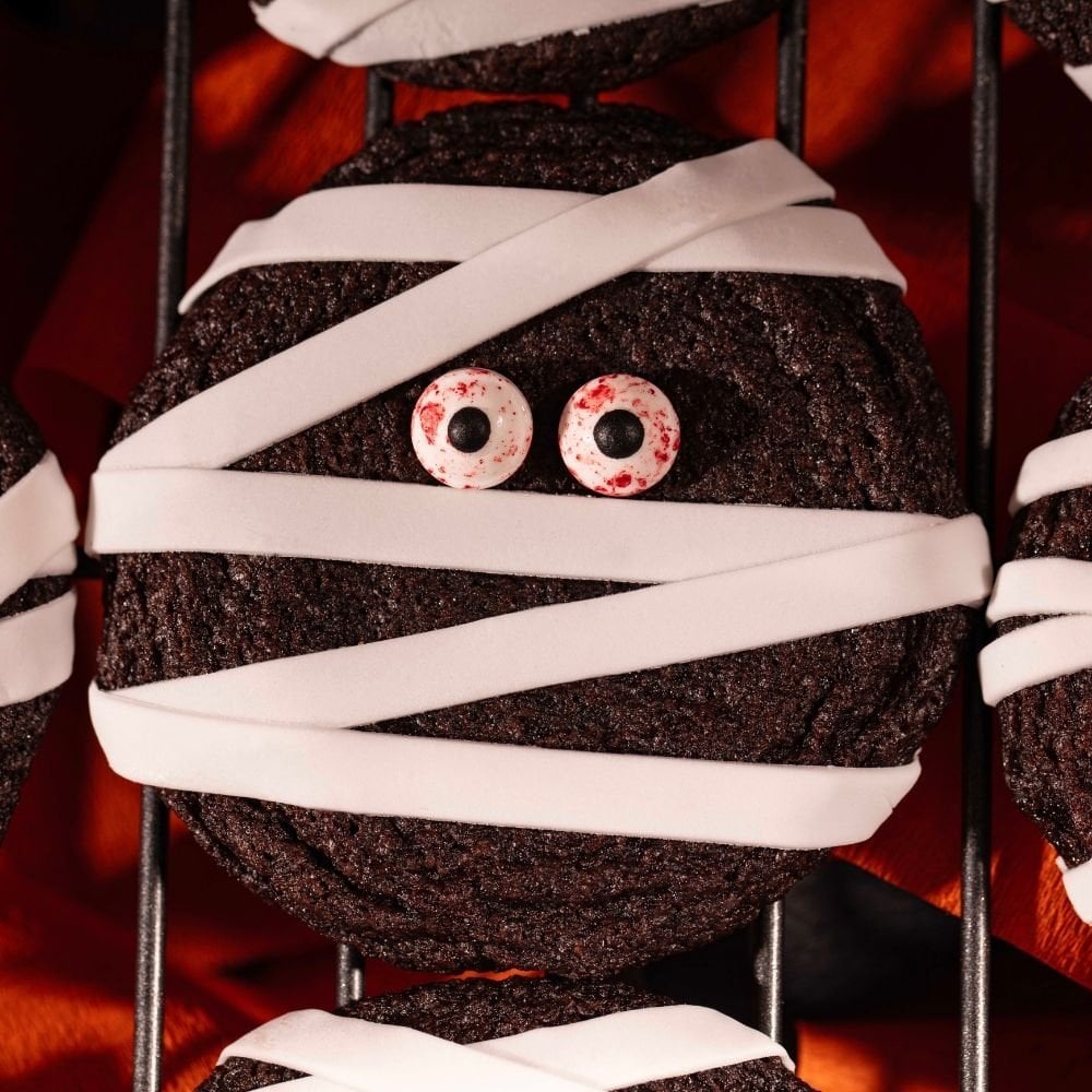 Bloody Eyes Halloween Sprinkle Charms 25g