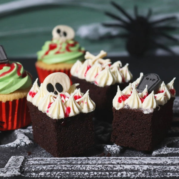 Grisly Graveyard Halloween Cupcake Decorating Kit