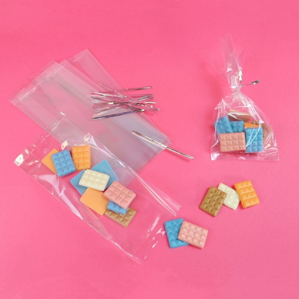 Clear Party Bags With Silver Twist Ties Pack Of 25