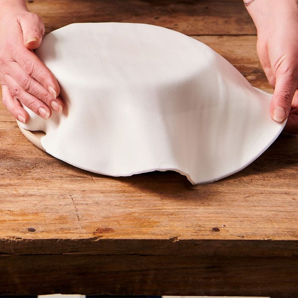 Bright White Ready Rolled Sugarpaste Disc