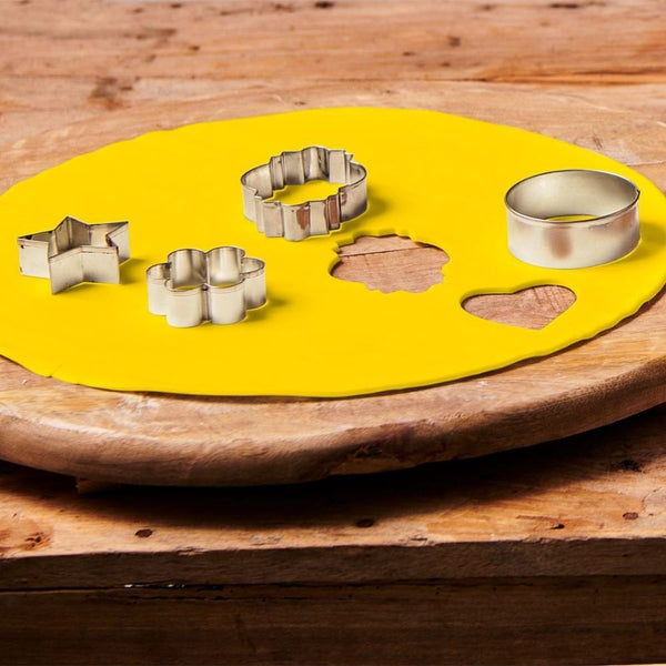 Mellow Yellow Ready Rolled Sugarpaste Disc