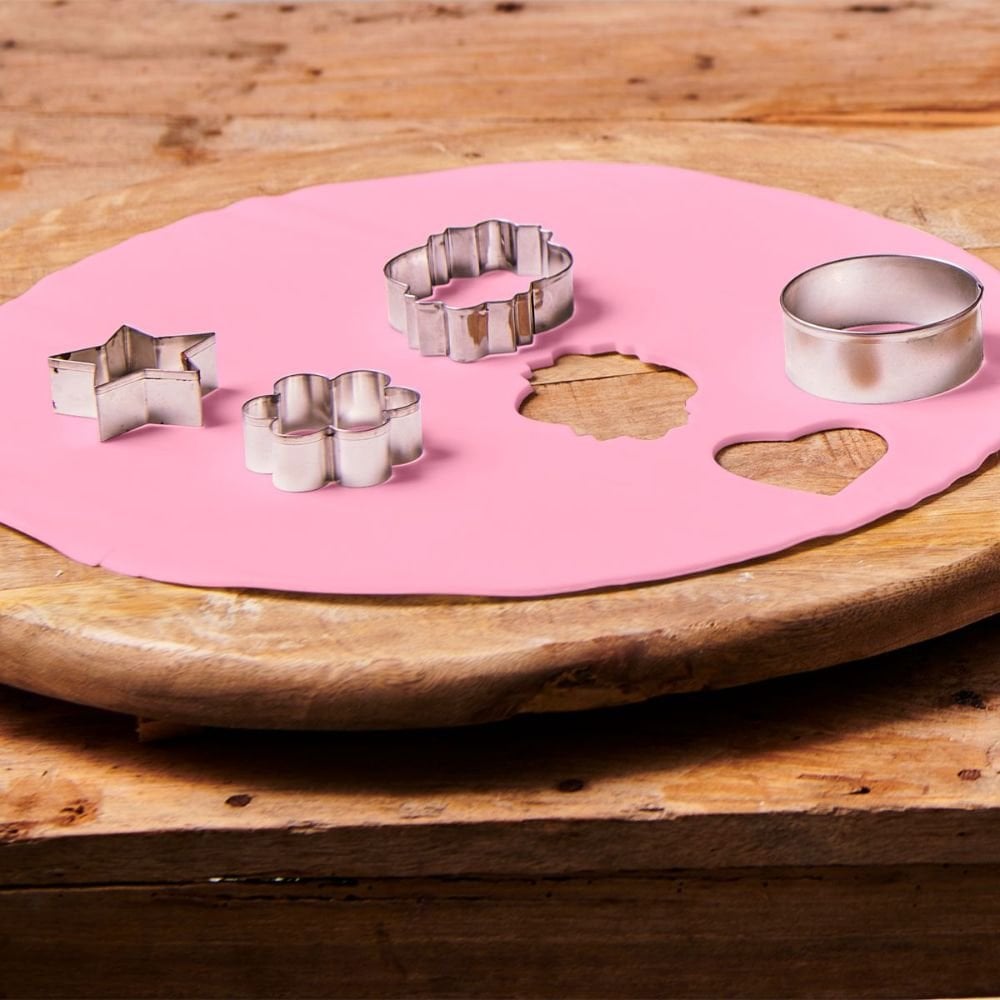 Sweet Pink Ready Rolled Sugarpaste Disc