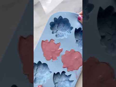 Wilton Silicone Baking Mould Floral